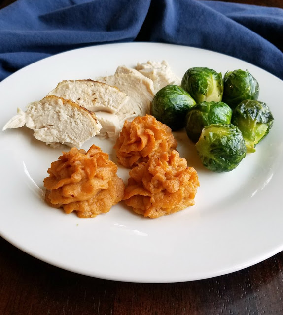 Quick and Easy Duchess Sweet Potatoes - Cooking with Carlee - Welcome to the Friday Frenzy, the best food and craft link party on the web. Visit us this week to see what recipes and crafts we are most excited about.