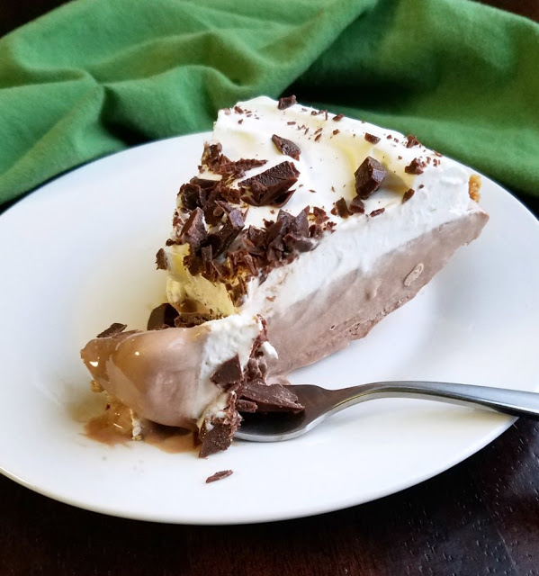 Frozen Mint Meltaway Pie - Cooking with Carlee - Welcome to the Friday Frenzy, the best food and craft link party on the web. Visit us this week to see what recipes and crafts we are most excited about.