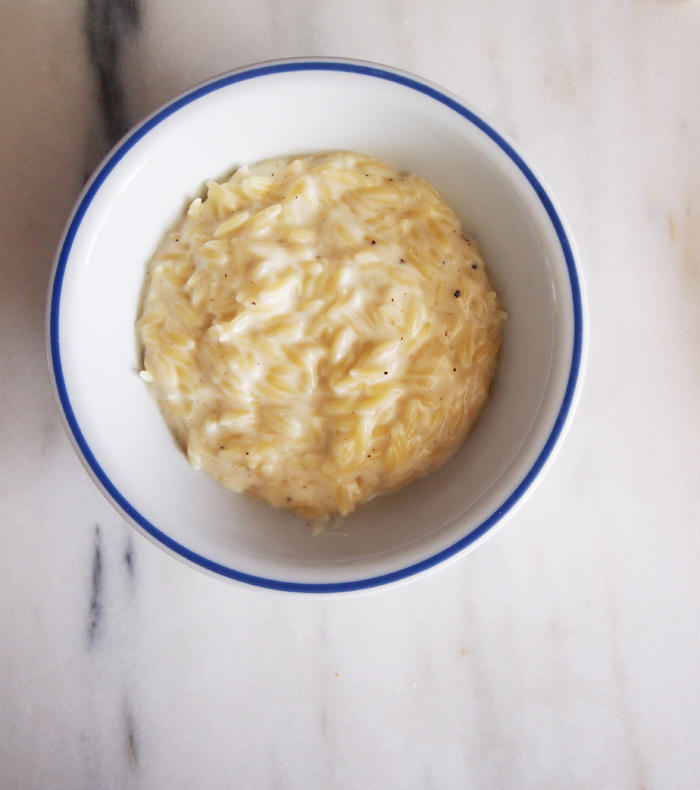 Stovetop Orzo Macaroni and Cheese - Pies and Plots - Now that the holidays are over and winter is here, it's time to break out the cozy winter recipes. Our recipe round-up this month, features lots of unique and delicious recipes to help you get over the winter blues, whether it be on a weekend when you have a little bit of extra time to spend in the kitchen, or on a busy weeknight when you're exhausted from shoveling snow.