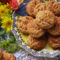 Peanut Butter & Honey Oatmeal Cookies - Oatmeal cookies are truly amazing, however, oatmeal cookies with peanut butter and honey added to them are even more amazing. Make sure you give these cake-like cookies a try. I promise you that you'll absolutely adore their unique texture and honey-kissed flavor.