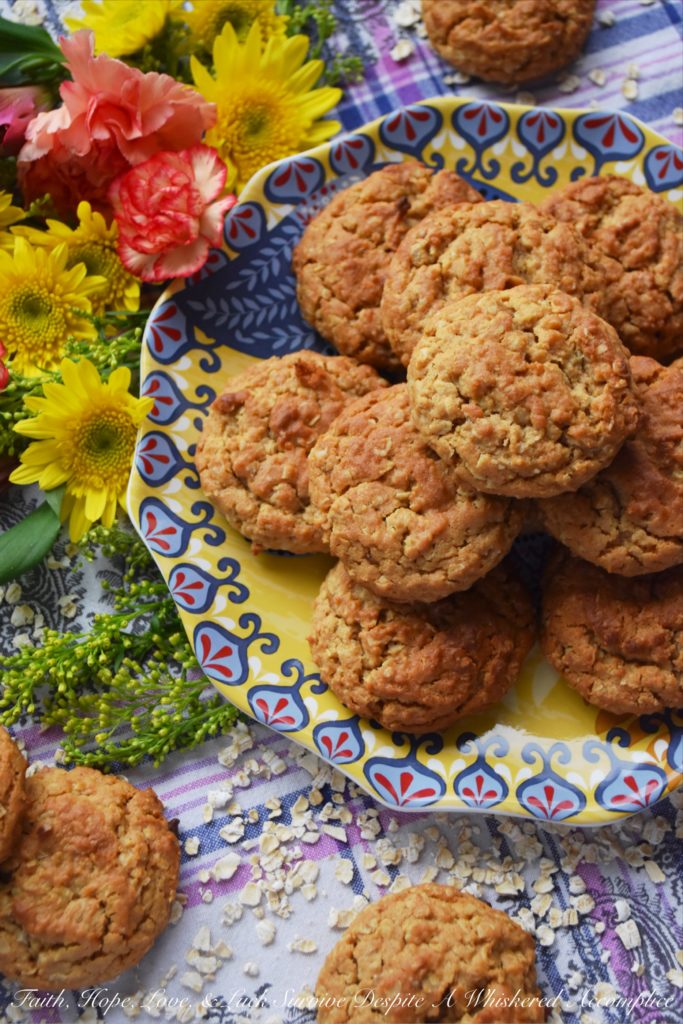 Peanut Butter & Honey Oatmeal Cookies - Oatmeal cookies are truly amazing, however, oatmeal cookies with peanut butter and honey added to them are even more amazing. Make sure you give these cake-like cookies a try. I promise you that you'll absolutely adore their unique texture and honey-kissed flavor.