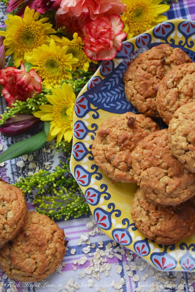 Peanut Butter & Honey Oatmeal Cookies - Oatmeal cookies are truly amazing, however, oatmeal cookies with peanut butter and honey added to them are even more amazing. Make sure you give these cake-like cookies a try. I promise you that you'll absolutely adore their unique texture and honey-kissed flavor.