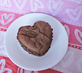 Chocolate Dream Whoopie Pies - Jolene's Recipe Journal - Valentine's Day is all about sweet treats, chocolate, and romantic dinners. So, join us this February for our recipe round-up, where we celebrate some of our favorite love-inspiring recipes in celebration of the upcoming holiday.
