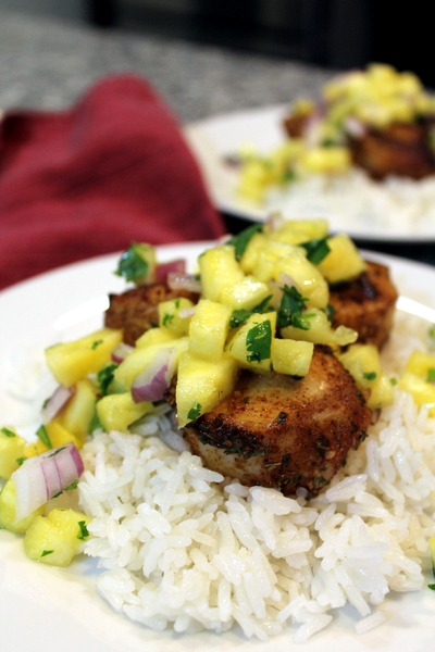 Jerk Scallops with Pineapple Salsa over Coconut Rice - Books n' Cooks - Valentine's Day is all about sweet treats, chocolate, and romantic dinners. So, join us this February for our recipe round-up, where we celebrate some of our favorite love-inspiring recipes in celebration of the upcoming holiday.