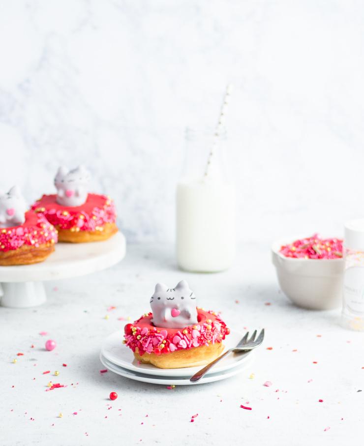 Cat Valentine Donuts - Sprinkle Pop - Welcome to Friday! Friday! Friday! Favorites! Each Friday we'll be sharing our favorite recipes of the week from other fabulous food bloggers, so make sure to visit and see what tasty over-the-top dishes we're most excited about.