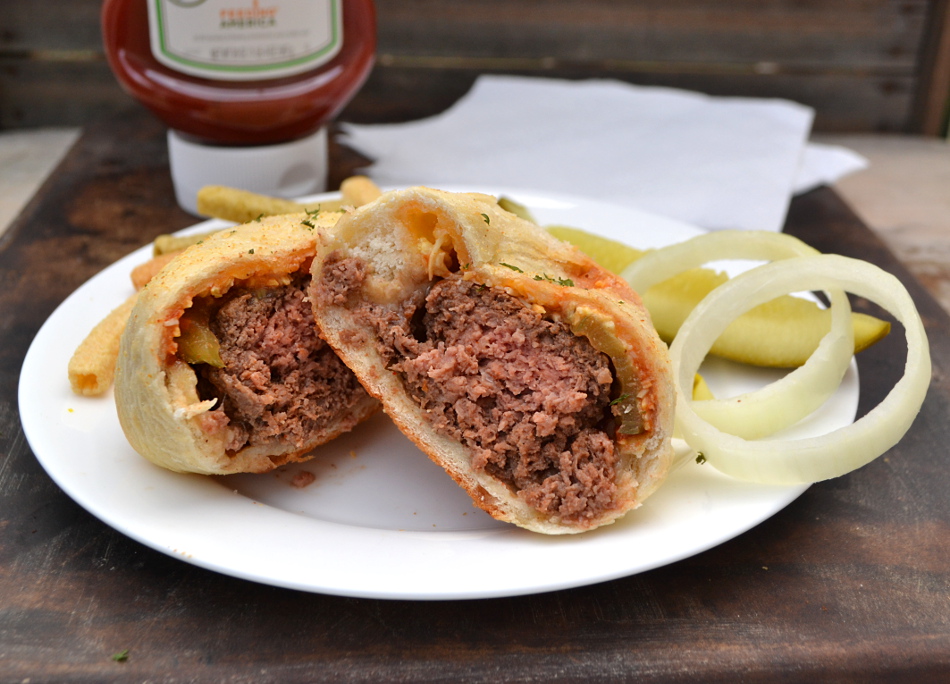 Pizza Burger - Cheeseburger Mini Stromboli - Crafty Cooking Mama - This month, we're sharing a few of our family favorite recipes. We hope you enjoy a few of our breakfast, side, soup, dessert, and main dish recipes just as much we do and that perhaps they might become your family's favorite recipes as well.