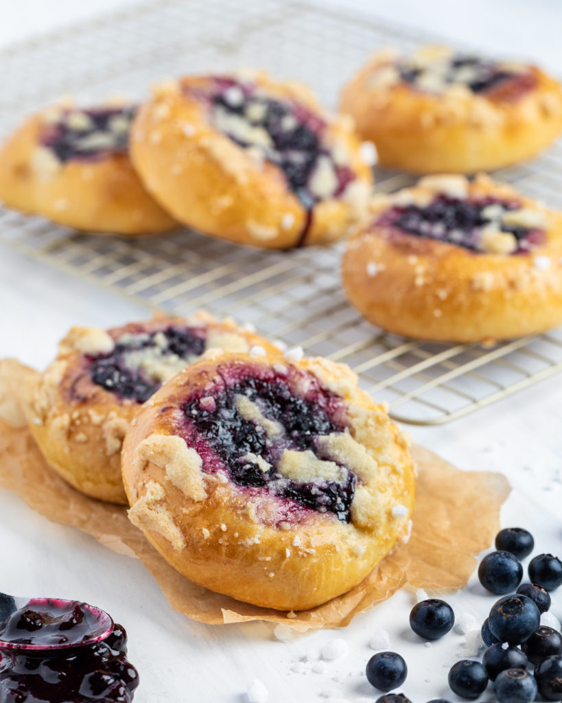 Blueberry Streusel Kolaches - Southern FATTY - Welcome to Friday! Friday! Friday! Favorites! Each Friday we'll be sharing our favorite recipes of the week from other fabulous food bloggers, so make sure to visit and see what tasty over-the-top dishes we're most excited about.