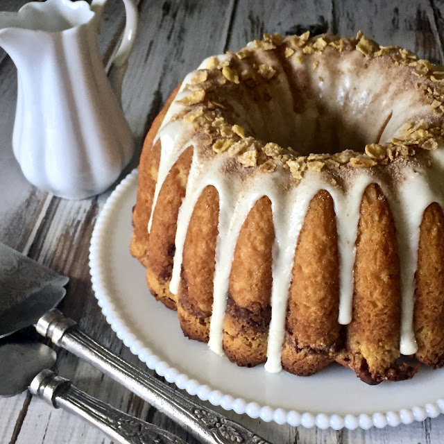 Cinnamon Frosted Flakes Bundt Cake - All That's Left Are The Crumbs - Welcome to Friday! Friday! Friday! Favorites! Each Friday we'll be sharing our favorite recipes of the week from other fabulous food bloggers, so make sure to visit and see what tasty over-the-top dishes we're most excited about.