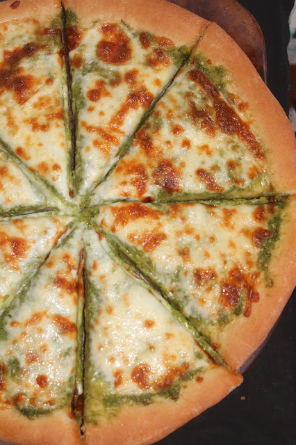 Garlic Scape and Olive Oil Cheese Pizza - Savory Moments - Now that winter is finally over, we're celebrating the warmer weather by sharing our favorite fresh springtime recipes. Come check out some of our favorite recipes, using fresh seasonal ingredients.