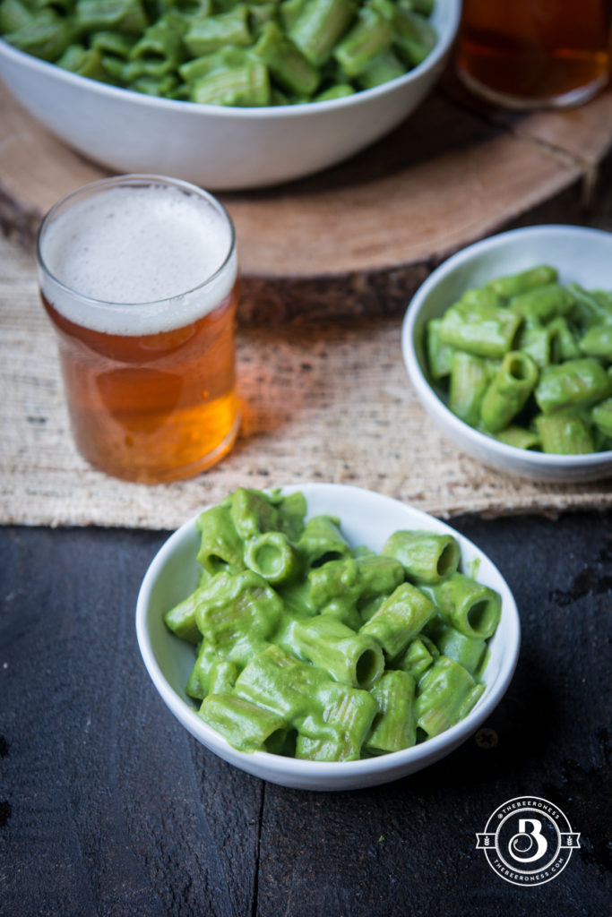 Green Beer Mac N Cheese (No Food Dye) - The Beeroness - Welcome to Friday! Friday! Friday! Favorites! Each Friday we'll be sharing our favorite recipes of the week from other fabulous food bloggers, so make sure to visit and see what tasty over-the-top dishes we're most excited about.