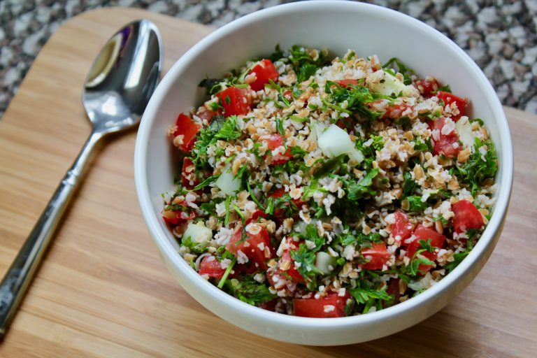 Lebanese Tabbouleh Salad - Girl Gone Mom - Now that winter is finally over, we're celebrating the warmer weather by sharing our favorite fresh springtime recipes. Come check out some of our favorite recipes, using fresh seasonal ingredients.