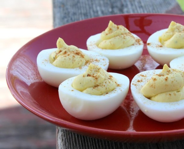 Perfect Deviled Eggs - Cheese Curd in Paradise - Now that winter is finally over, we're celebrating the warmer weather by sharing our favorite fresh springtime recipes. Come check out some of our favorite recipes, using fresh seasonal ingredients.