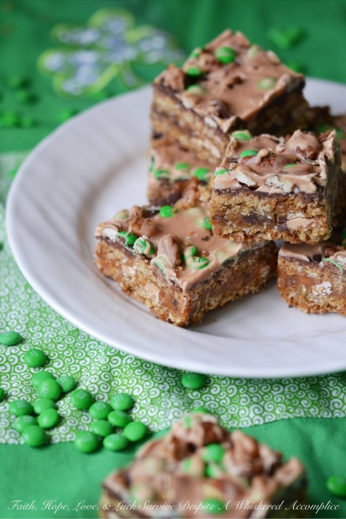 Pot O' Gold Butterscotch Carmelitas - The Best 17 St. Patrick's Day Recipes - Looking for the perfect recipe to celebrate St. Patrick's Day this year? We've got seventeen of the best Irish holiday recipes to help you get your green on.