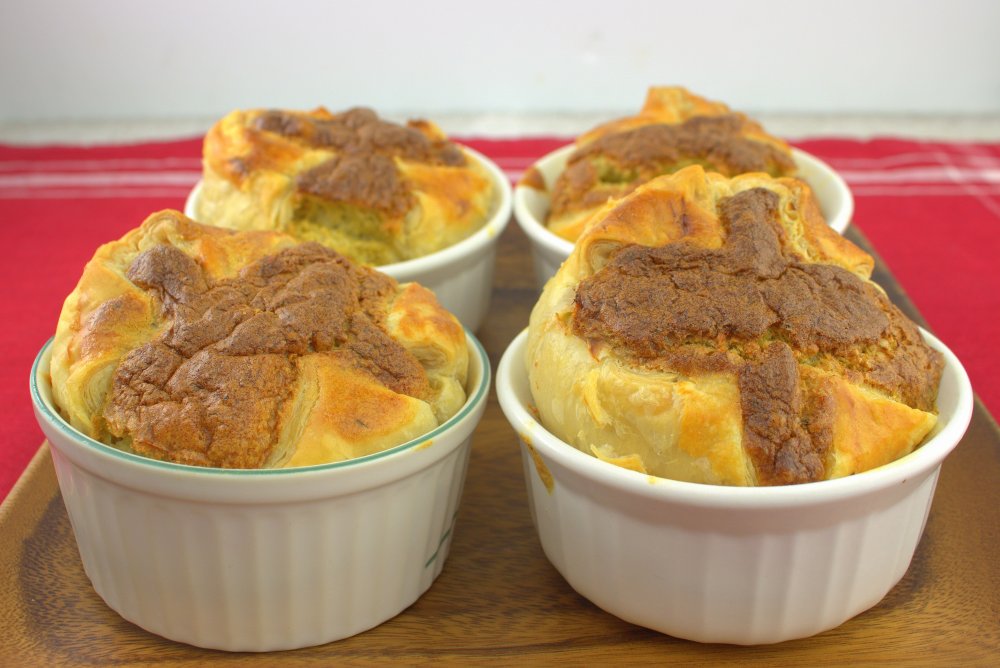 Goat Cheese and Asparagus Breakfast Souffle - Palatable Pastime - May 2019 Recipe Round-Up - April showers bring May flowers. This year, May also brings Mother's Day, so we're sharing some of our favorite mom-friendly recipes in our May Recipe Round-Up. Recipes that are perfect to make for your mom on Mother's Day to show her just how much you love and cherish her.
