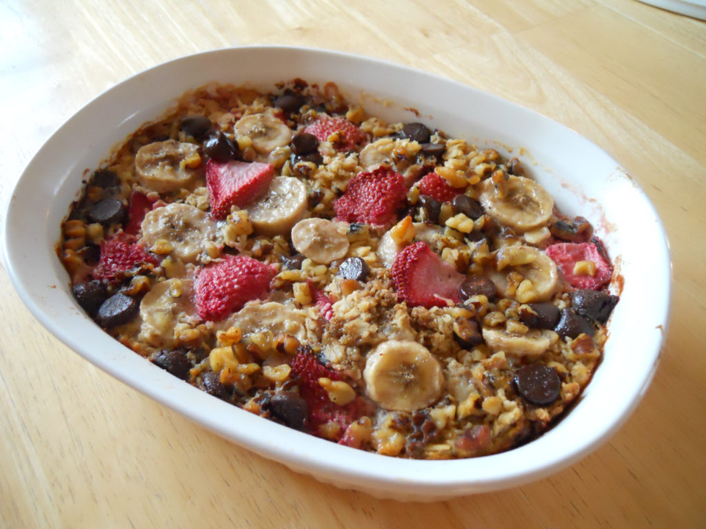 Strawberry Banana Baked Oatmeal - Kate's Recipe Box - May 2019 Recipe Round-Up - April showers bring May flowers. This year, May also brings Mother's Day, so we're sharing some of our favorite mom-friendly recipes in our May Recipe Round-Up. Recipes that are perfect to make for your mom on Mother's Day to show her just how much you love and cherish her.