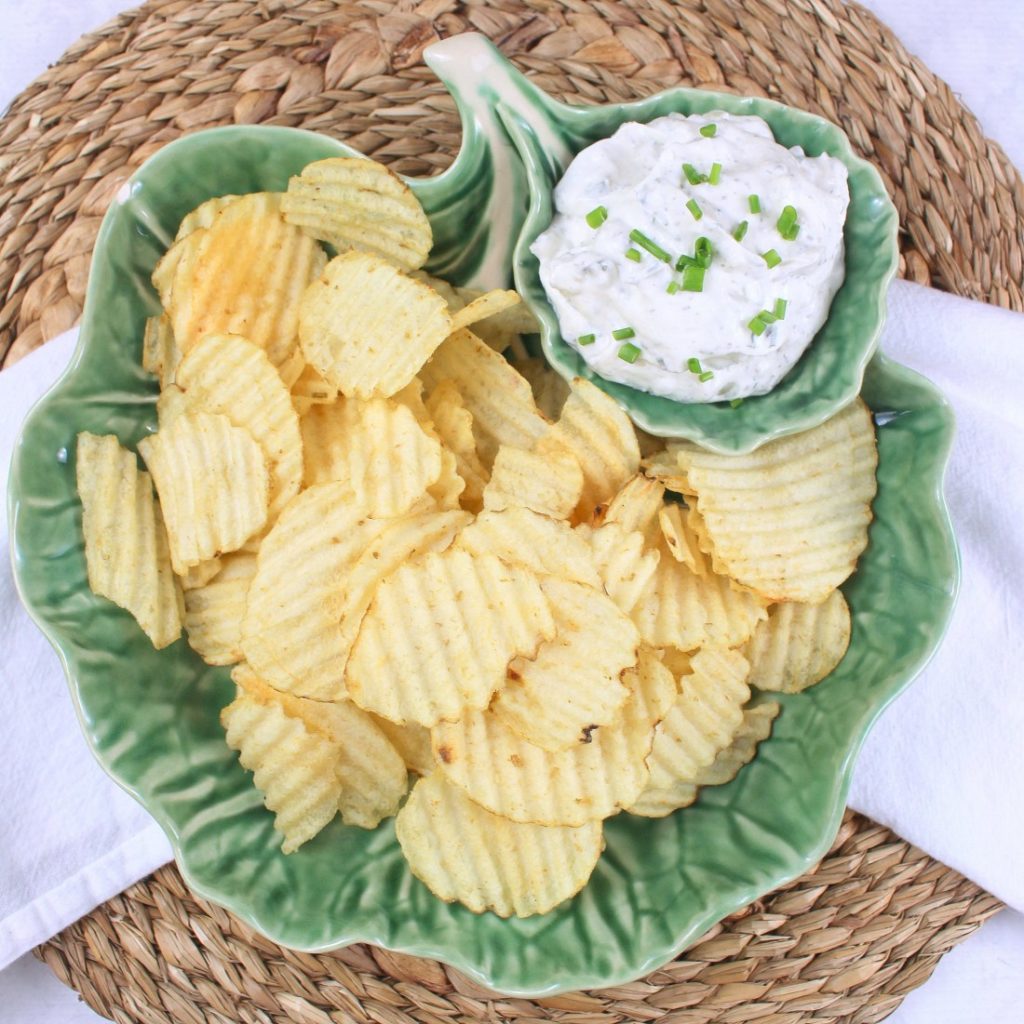 Spicy Garlic Dill Pickle Dip - Palatable Pastime - Welcome to Friday! Friday! Friday! Favorites! Each Friday we'll be sharing our favorite recipes of the week from other fabulous food bloggers, so make sure to visit and see what tasty over-the-top dishes we're most excited about.