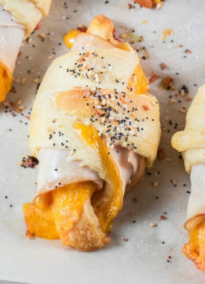 Everything Bagel Turkey Cheddar Crescent Rolls - Noshing with the Nolands - Welcome to Friday! Friday! Friday! Favorites! Each Friday we'll be sharing our favorite recipes of the week from other fabulous food bloggers, so make sure to visit and see what tasty over-the-top dishes we're most excited about.