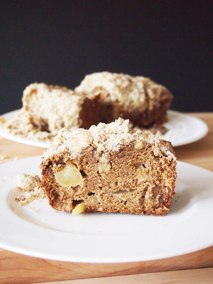 Apple Crisp Bread - Pies and Plots - September 2019 Recipe Round-Up - When September arrives and all of the kids go back to school, quick and easy breakfast and weeknight meals are always a brilliant idea. This month, we're sharing some of our favorite time-saving recipes to help you get breakfast and dinner on the table in the least amount of time possible.
