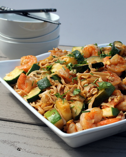 Spicy Shrimp & Zucchini Lo Mein - Books n' Cooks - September 2019 Recipe Round-Up - When September arrives and all of the kids go back to school, quick and easy breakfast and weeknight meals are always a brilliant idea. This month, we're sharing some of our favorite time-saving recipes to help you get breakfast and dinner on the table in the least amount of time possible.