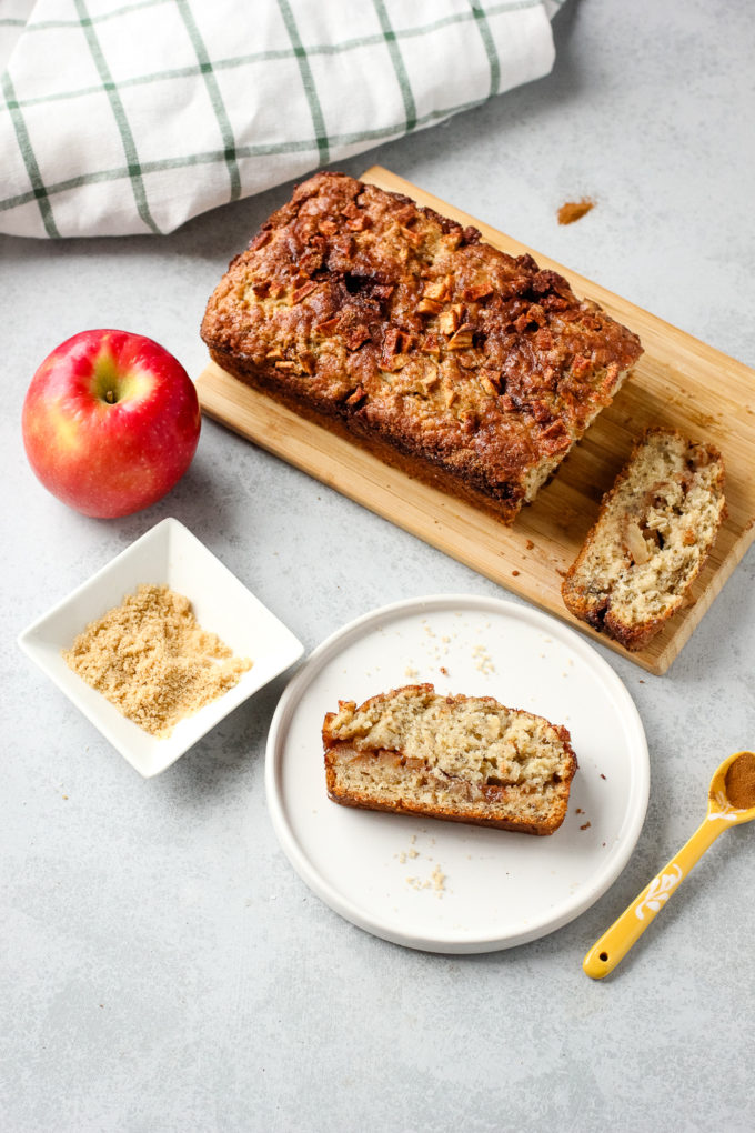 Apple Cinnamon Bread - I Heart Vegetables - Welcome to Friday! Friday! Friday! Favorites! Each Friday we'll be sharing our favorite recipes of the week from other fabulous food bloggers, so make sure to visit and see what tasty over-the-top dishes we're most excited about.