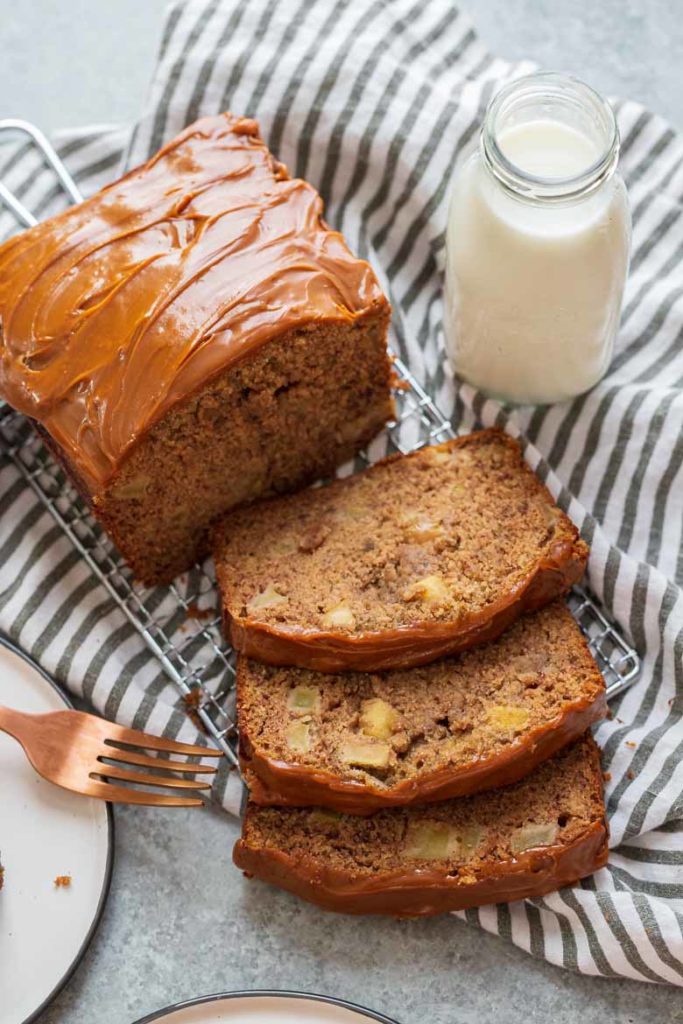 Caramel Apple Cider Banana Bread - Strawberry Blondie Kitchen - Welcome to Friday! Friday! Friday! Favorites! Each Friday we'll be sharing our favorite recipes of the week from other fabulous food bloggers, so make sure to visit and see what tasty over-the-top dishes we're most excited about.