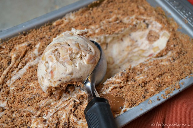 No-Churn Caramel Apple Pie Ice Cream - Kate's Recipe Box - Welcome to Friday! Friday! Friday! Favorites! Each Friday we'll be sharing our favorite recipes of the week from other fabulous food bloggers, so make sure to visit and see what tasty over-the-top dishes we're most excited about.