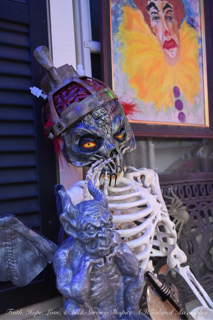Send in the Creepy Clowns - Halloween 2019 - Welcome to yet another year at The Historic Herndon Halloween House in Herndon, Virginia. Today, we're giving you a behind-the-scenes look at 2019's "Creepy Clowns" Halloween theme. If you're scared of clowns, this is definitely not the place you want to be.