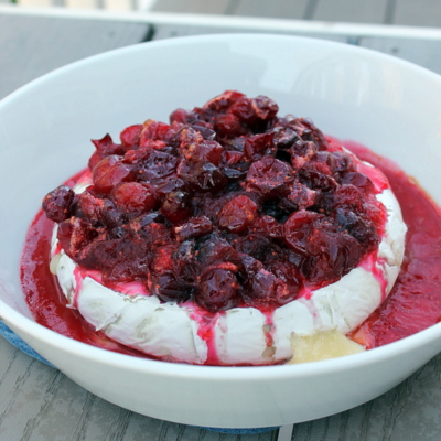 Cranberry Orange Baked Brie - Books 'n Cooks - Now that the scent of apples, cinnamon, and pumpkin are in the air, it's time to start thinking about what dishes will grace our Thanksgiving day tables. This November, why not try out a few of our favorite and most-requested holiday dishes? I'm pretty sure we've got a recipe both you and your family will absolutely love.