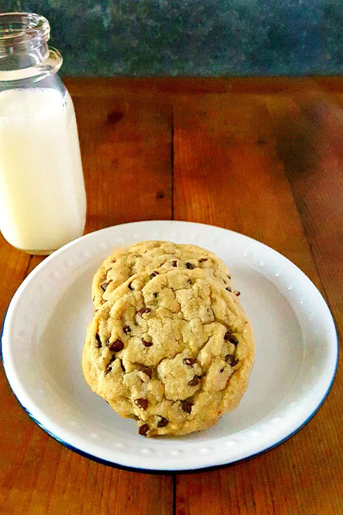Crispy and Chewy Chocolate Chip Cookies - A Kitchen Hoor's Adventures - Welcome to Friday! Friday! Friday! Favorites! Each Friday we'll be sharing our favorite recipes of the week from other fabulous food bloggers, so make sure to visit and see what tasty over-the-top dishes we're most excited about.