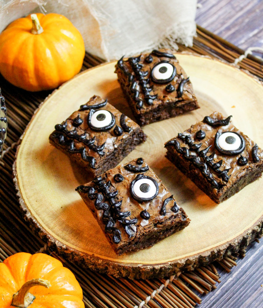 Hocus Pocus Spell Book Brownies - Cheese Curd In Paradise - Welcome to Friday! Friday! Friday! Favorites! Each Friday we'll be sharing our favorite recipes of the week from other fabulous food bloggers, so make sure to visit and see what tasty over-the-top dishes we're most excited about.