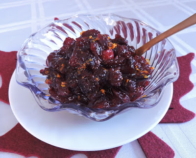 Maple Honey Cranberry Sauce - Jolene's Recipe Journal - Now that the scent of apples, cinnamon, and pumpkin are in the air, it's time to start thinking about what dishes will grace our Thanksgiving day tables. This November, why not try out a few of our favorite and most-requested holiday dishes? I'm pretty sure we've got a recipe both you and your family will absolutely love.