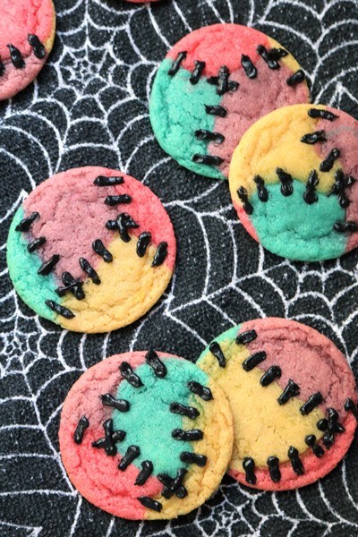 Sally's Sugar Cookies - The Spiffy Cookie - Welcome to Friday! Friday! Friday! Favorites! Each Friday we'll be sharing our favorite recipes of the week from other fabulous food bloggers, so make sure to visit and see what tasty over-the-top dishes we're most excited about.