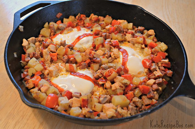 Turkey & Chorizo Hash - Kate's Recipe Box - Now that the scent of apples, cinnamon, and pumpkin are in the air, it's time to start thinking about what dishes will grace our Thanksgiving day tables. This November, why not try out a few of our favorite and most-requested holiday dishes? I'm pretty sure we've got a recipe both you and your family will absolutely love.