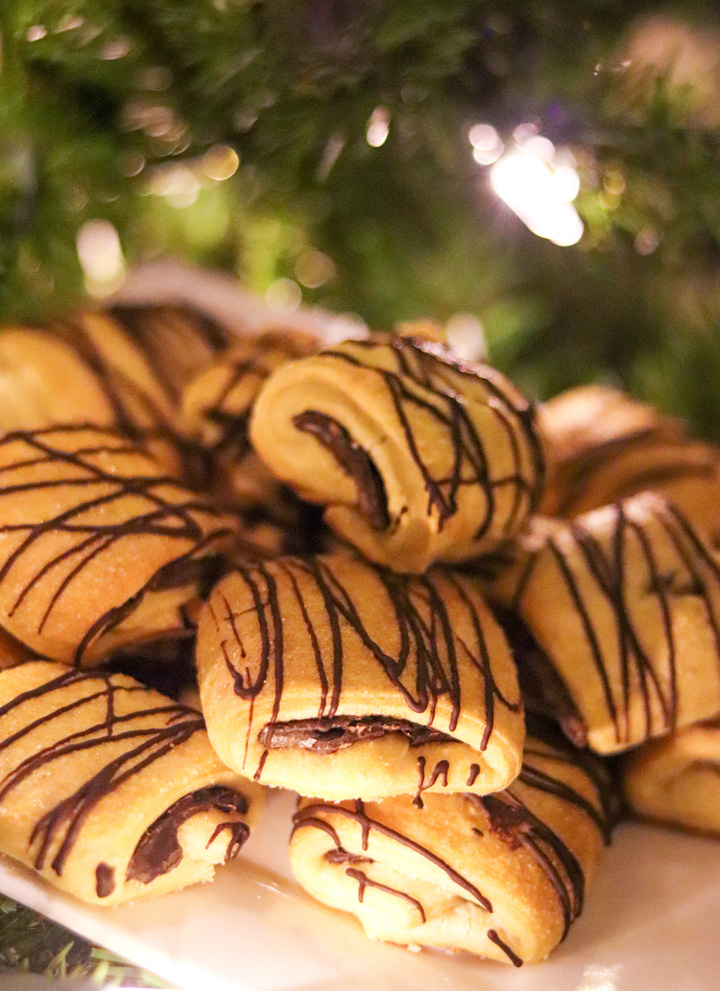Dark Chocolate Pecan Croissant Cookies - Daily Dish Recipes - Welcome to Friday! Friday! Friday! Favorites! Each Friday we'll be sharing our favorite recipes of the week from other fabulous food bloggers, so make sure to visit and see what tasty over-the-top dishes we're most excited about.