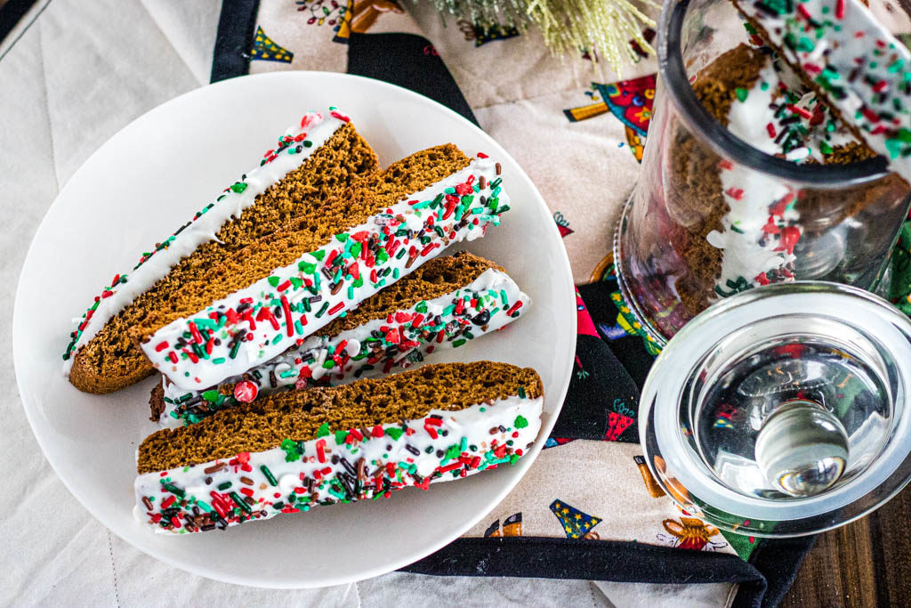Gingerbread Biscotti - Sweet Beginnings Blog - Welcome to Friday! Friday! Friday! Favorites! Each Friday we'll be sharing our favorite recipes of the week from other fabulous food bloggers, so make sure to visit and see what tasty over-the-top dishes we're most excited about.
