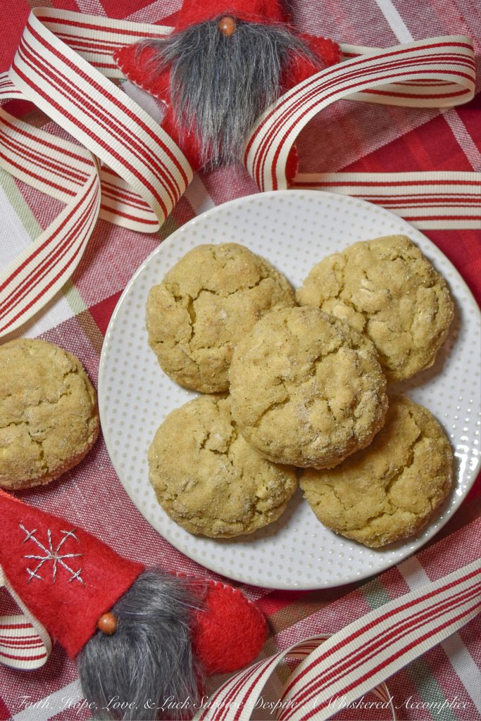 Cake Mix Cinnamon Oatmeal Reindeer Cookies - Santa's not the only one who enjoys a few cookies at Christmas time, his reindeer look forward to them as well. These oatmeal and cinnamon-flavored cookies, made using a yellow butter cake mix, are the perfect cookie recipe to make with your children during the holiday season. Not only will your kids love eating these tasty cookies, but they'll also be thrilled to leave a few out for Santa's reindeer.
