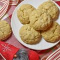Cake Mix Cinnamon Oatmeal Reindeer Cookies - Santa's not the only one who enjoys a few cookies at Christmas time, his reindeer look forward to them as well. These oatmeal and cinnamon-flavored cookies, made using a yellow butter cake mix, are the perfect cookie recipe to make with your children during the holiday season. Not only will your kids love eating these tasty cookies, but they'll also be thrilled to leave a few out for Santa's reindeer.
