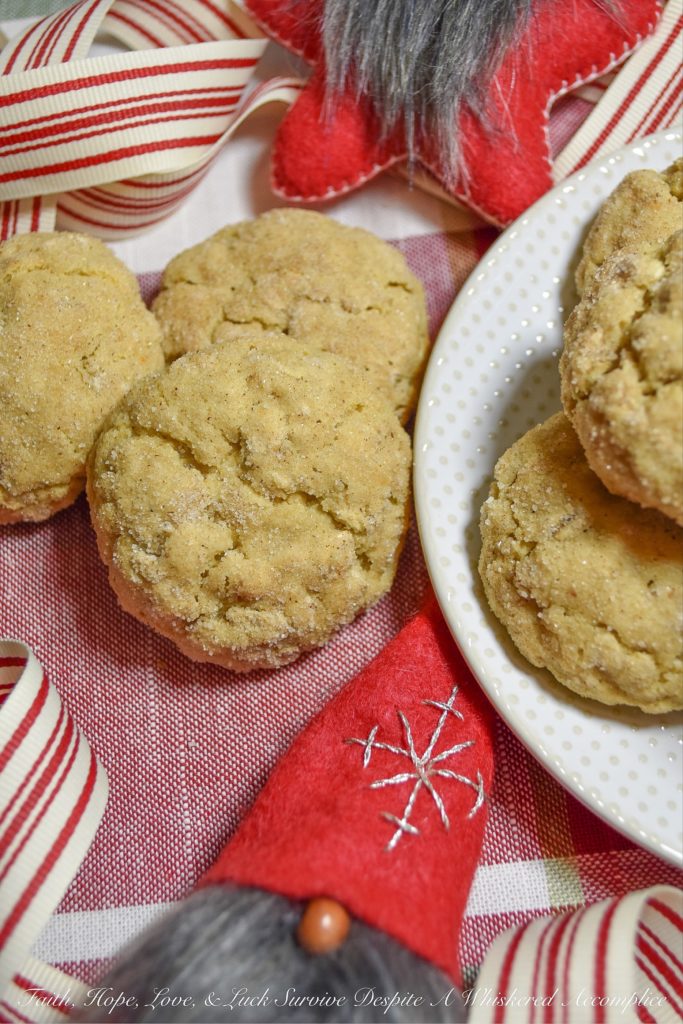 Cake Mix Cinnamon Oatmeal Reindeer Cookies - Santa's not the only one who enjoys a few cookies at Christmas time, his reindeer look forward to them as well. These oatmeal and cinnamon-flavored cookies, made using a yellow butter cake mix, are the perfect cookie recipe to make with your children during the holiday season. Not only will your kids love eating these tasty cookies, but they'll also be thrilled to leave a few out for Santa's reindeer.