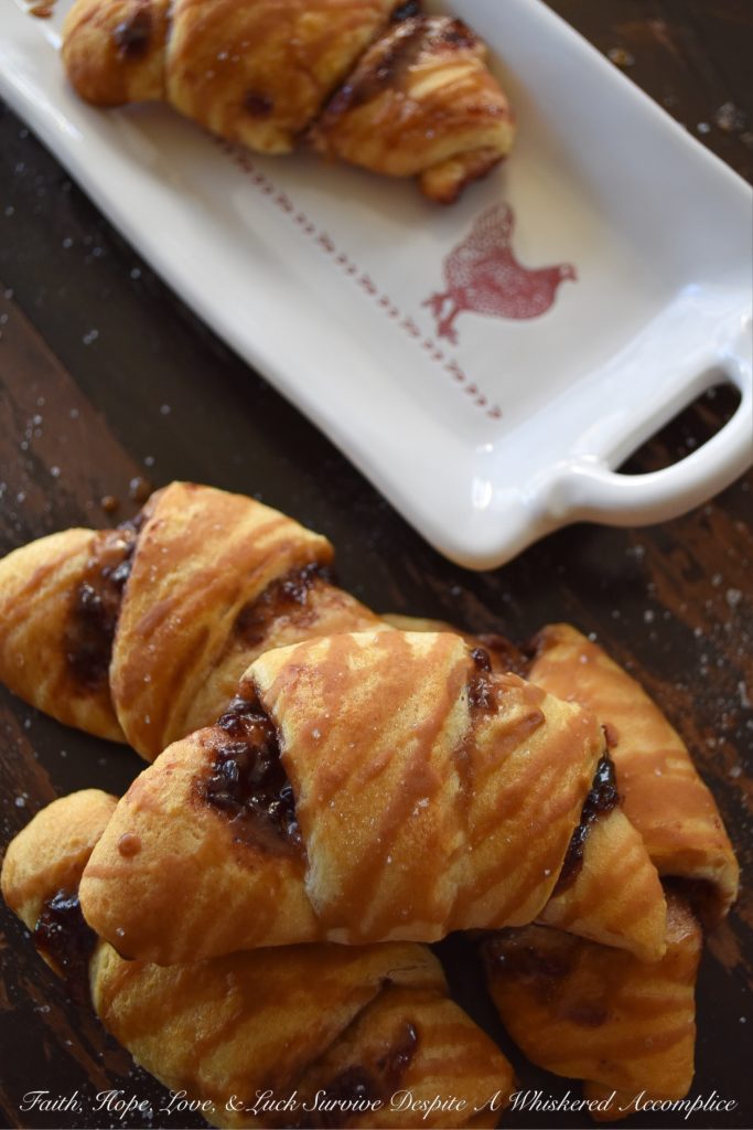 Sweet Balsamic Blackberry Crescent Rolls - Transform refrigerated crescent rolls into something truly delicious with a little bit of blackberry jam and balsamic vinegar. Now, you just need to decide if you want to enjoy these sweet little doughy bites of heaven for breakfast, brunch, lunch, dinner, or dessert.