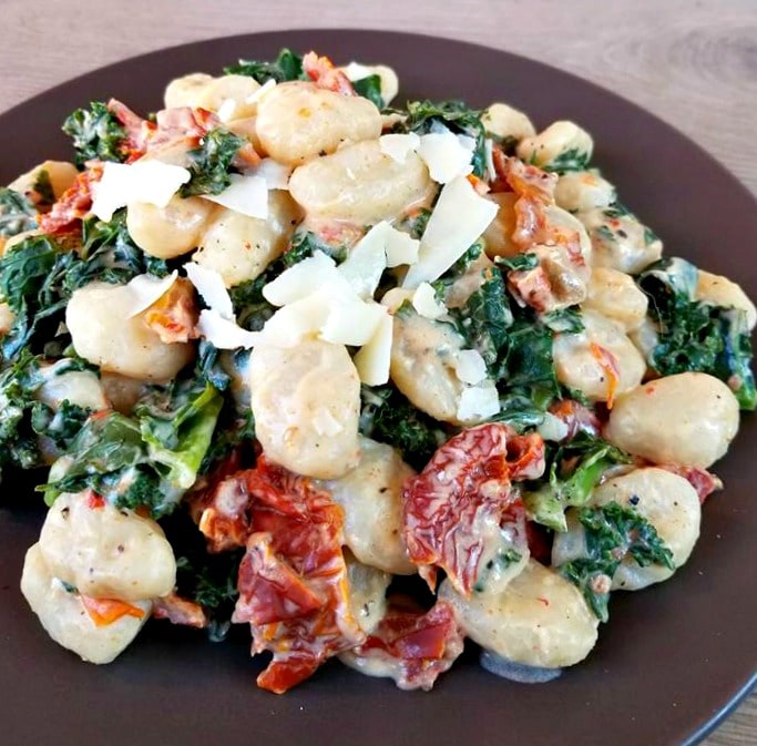 Creamy Sun Dried Tomato Kale Gnocchi - Canadian Cooking Adventures - Welcome to Friday! Friday! Friday! Favorites! Each Friday we'll be sharing our favorite recipes of the week from other fabulous food bloggers, so make sure to visit and see what tasty over-the-top dishes we're most excited about.