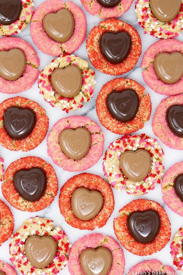 Valentine Peanut Butter Blossoms - Sarah's Bake Studio - Welcome to Friday! Friday! Friday! Favorites! Each Friday we'll be sharing our favorite recipes of the week from other fabulous food bloggers, so make sure to visit and see what tasty over-the-top dishes we're most excited about.