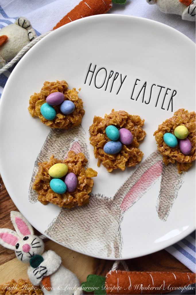 Peanut Butter No-Bake Bird Nest Cereal Cookies - Just because you're not a baker, doesn't mean that you can't have homemade cookies this Easter. These no-bake peanut butter cereal cookies are insanely easy to make, and they're also pretty adorable as well. I mean, who doesn't want to eat a cookie that looks like a bird's nest full of candy-coated milk chocolate eggs?