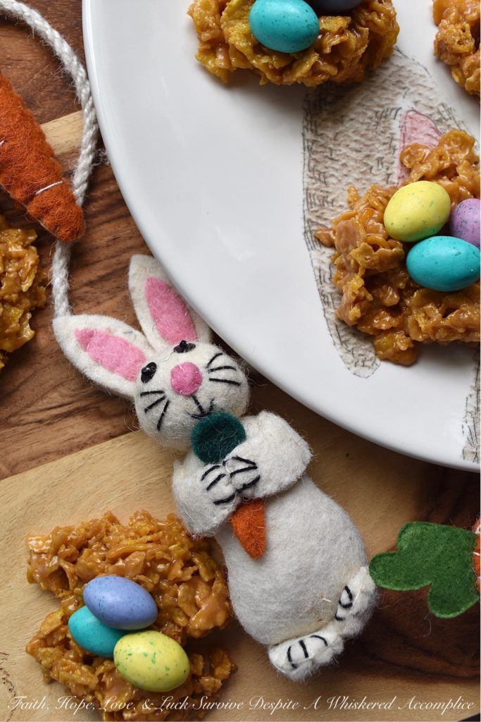 Peanut Butter No-Bake Bird Nest Cereal Cookies - Just because you're not a baker, doesn't mean that you can't have homemade cookies this Easter. These no-bake peanut butter cereal cookies are insanely easy to make, and they're also pretty adorable as well. I mean, who doesn't want to eat a cookie that looks like a bird's nest full of candy-coated milk chocolate eggs?