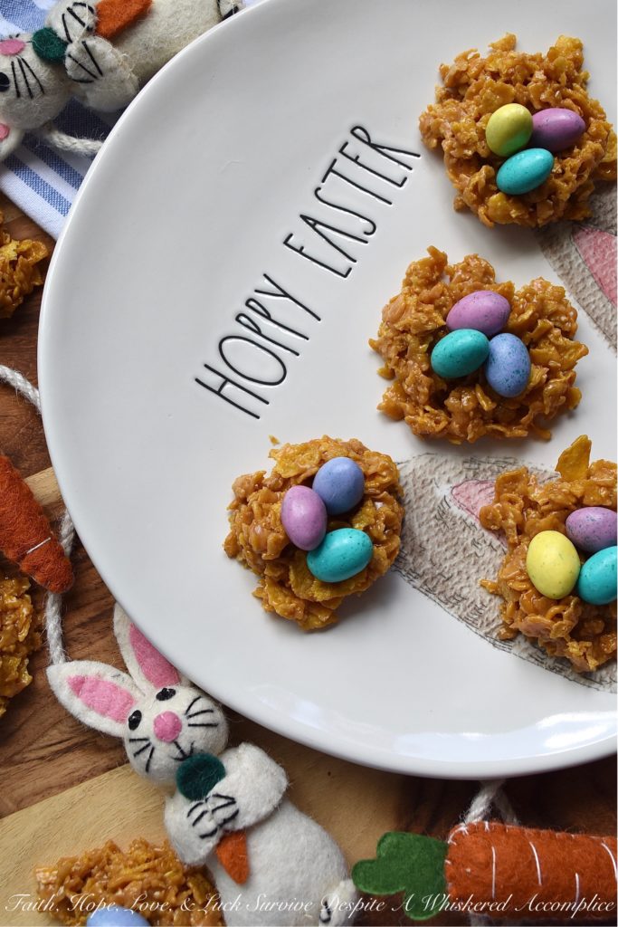 Peanut Butter No-Bake Bird Nest Cereal Cookies - Just because you're not a baker, doesn't mean that you can't have homemade cookies this Easter. These no-bake peanut butter cereal cookies are insanely easy to make, and they're also pretty adorable as well. I mean, who doesn't want to eat a cookie that looks like a bird's nest full of candy-coated milk chocolate eggs?