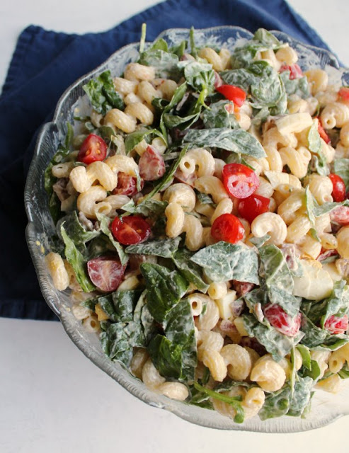 The Ultimate BLT Pasta Salad - Cooking with Carlee - Welcome to Friday! Friday! Friday! Favorites! Each Friday we'll be sharing our favorite recipes of the week from other fabulous food bloggers, so make sure to visit and see what tasty over-the-top dishes we're most excited about.