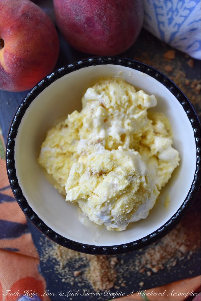 Marshmallow Creme Fresh Peach Pie Ice Cream - Peach pie is pretty amazing, and ice cream only helps to make it even better. Now, imagine homemade peach pie ice cream with marshmallow creme swirled in. Pretty much sounds like fresh peach heaven, doesn't it? This is one summer ice cream recipe you're definitely gonna want to try at least once, if not five times.