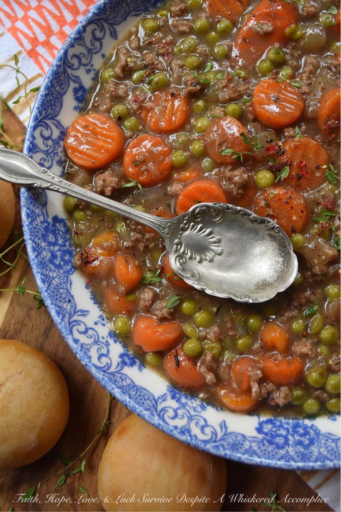 One-Pot Frozen Vegetable Ground Beef Stew - Comfort food doesn't require a lot of time to make and it also doesn't have to be super-fattening. With this healthier ground beef stew recipe, you can use frozen vegetables to save on prep time while still enjoying a comforting bowl of beef stew for dinner. Add on a fresh garden salad and/or a warm dinner roll and dinner is served.