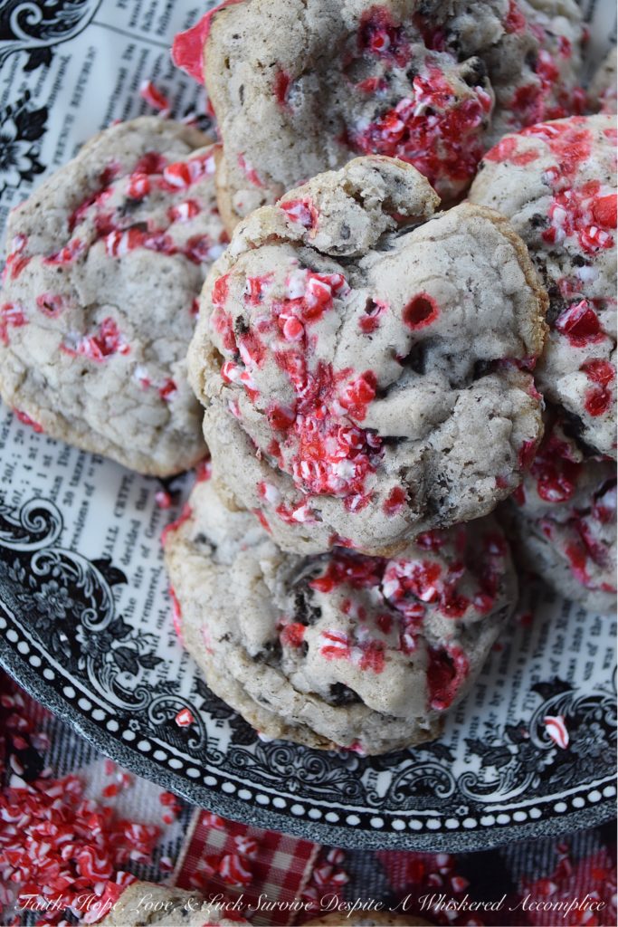 Peppermint Cream Cheese Crushed Oreo Cookies - These soft oreo-stuffed cookies practically scream Christmas. Made with cream cheese, super-loaded with crushed oreo cookies, and topped with just the right amount of peppermint, these holiday cookies are simply too good to resist. I think you'll definitely agree that they have just the right amount of holiday flavor, festive color, and delicious cookie texture to get anyone into the holiday spirit. 