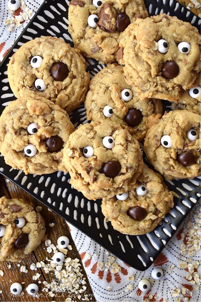 Oatmeal Chocolate Toffee Ghost Cookies - Halloween is the perfect time of year to make a "boo"tiful sweet treat for your family and friends. These adorable ghost cookies are filled with chewy oatmeal and crunchy milk chocolate-coated toffee. Once these fa"boo"lous HEATH toffee bar cookies are garnished with edible candy eyeballs and a chocolate chip mouth, there's simply no way to resist their holiday charm.