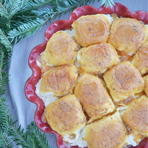 Unique & Creative Cajun Recipes for Mardi Gras - When it comes to Mardi Gras food, po' boy sandwiches, jambalaya, and shrimp étouffée are the norm. However, this unique Mardi Gras recipe round-up is a bit more creative. You'll find recipes like muffuletta empanadas and king cake croissants, not to mention several Cajun soup, stew, and chowder recipes. If you're looking for unique and creative Cajun Mardi Gras recipes, we've totally got you covered.